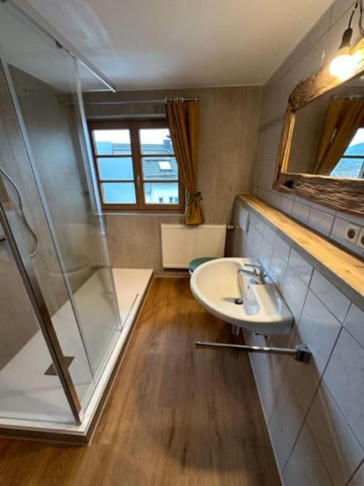 Charmante Farbenfrohe Wohnung Fuer Zwei Fischbachau Ngoại thất bức ảnh